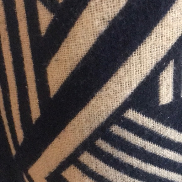 Abstract Design Open Coat - Picture 5 of 8